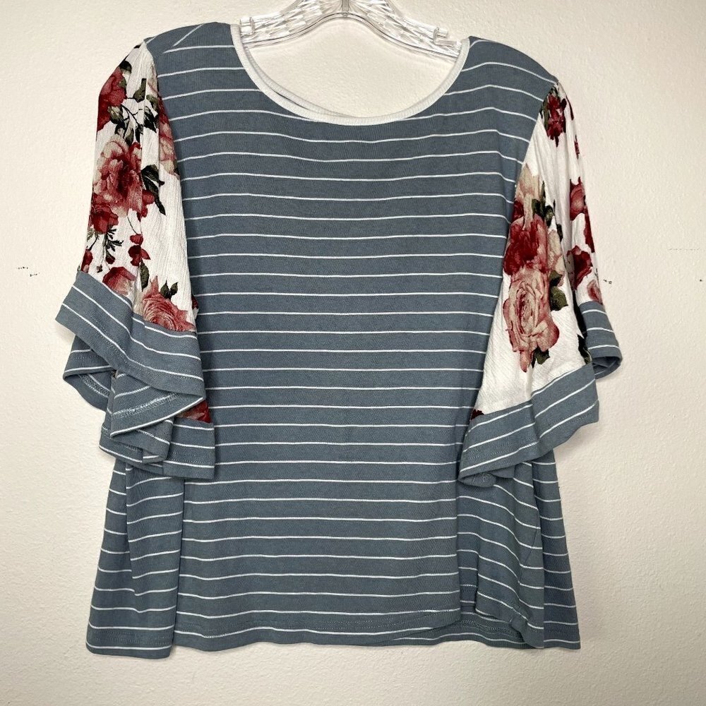 Kori America Women's SZ Small Blue Striped Shirt Floral Flutter Sleeve